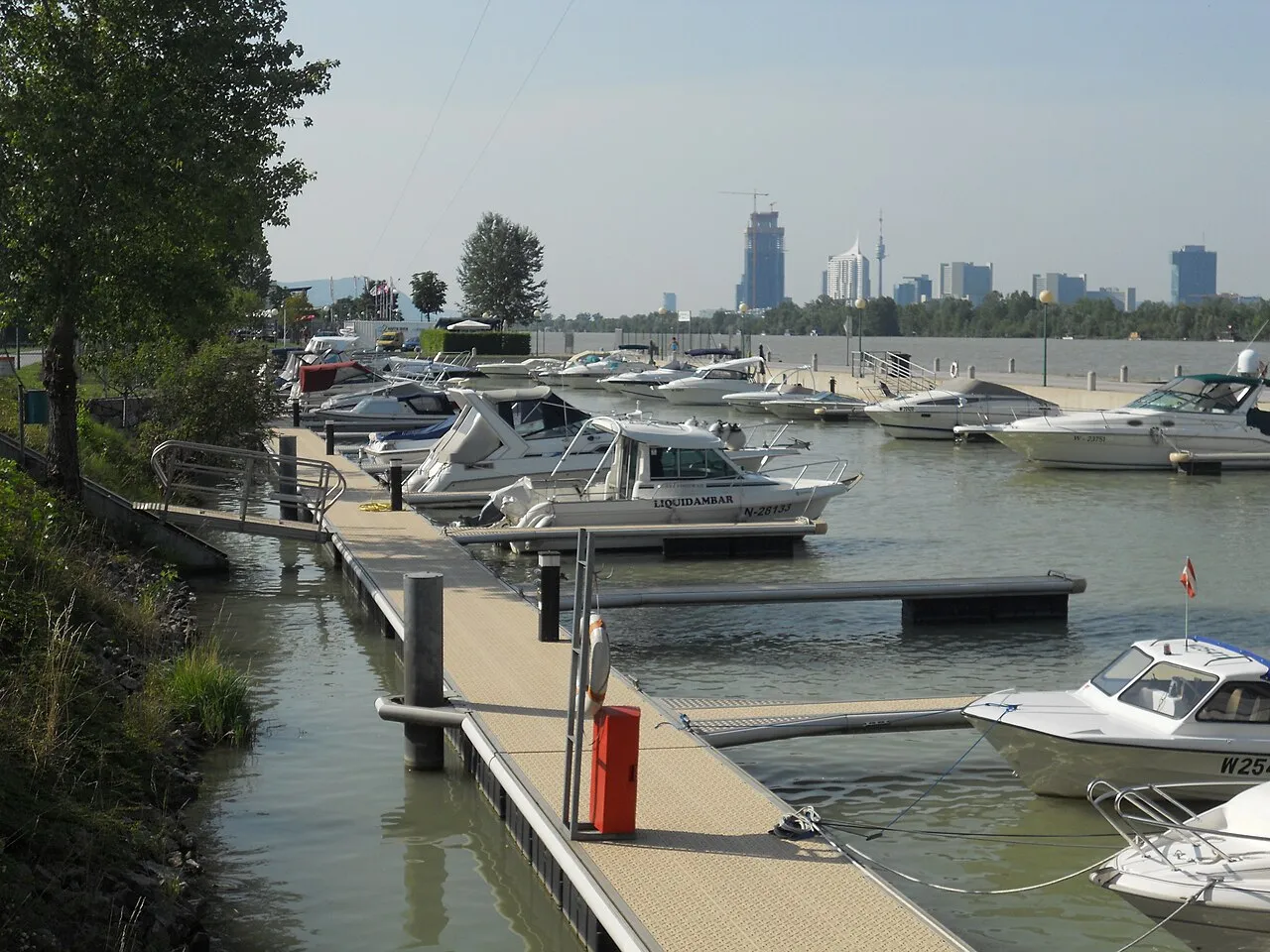 Die Marina Wien an der Donau