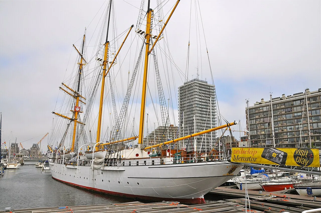 Het zeilschip Mercator in de jachthaven van Oostende