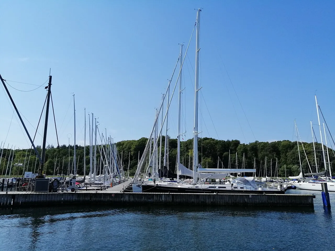 Clubhouse pontoon in the FSC harbour at Quellental, 2022