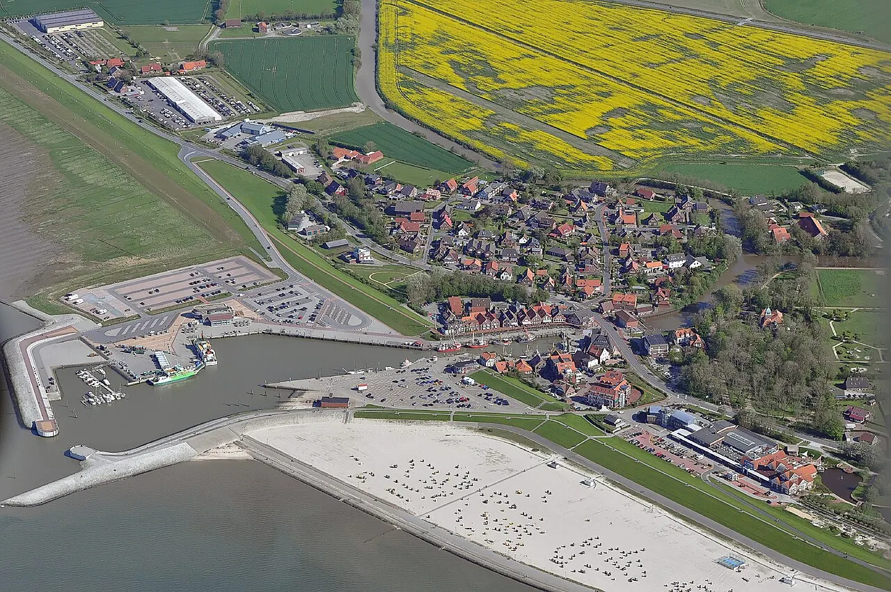 Neuharlingersiel harbour