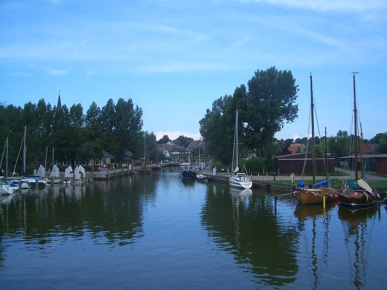Wasser-Wanderrastplatz Born
