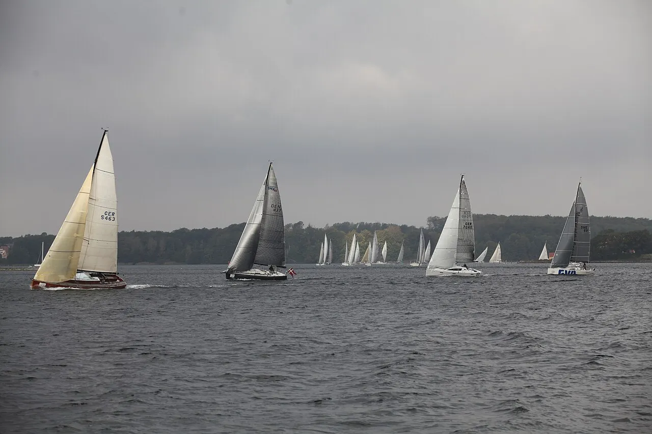 Start for store kølbåde i Silverrudder 2015 i den østlige del af Svendborgsund