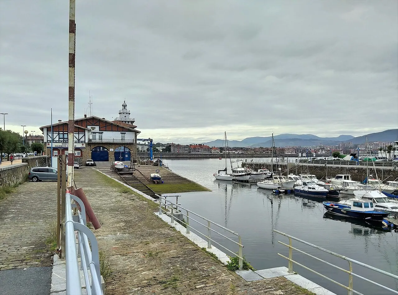 Abrako kirol portua / Puerto Deportivo del Abra