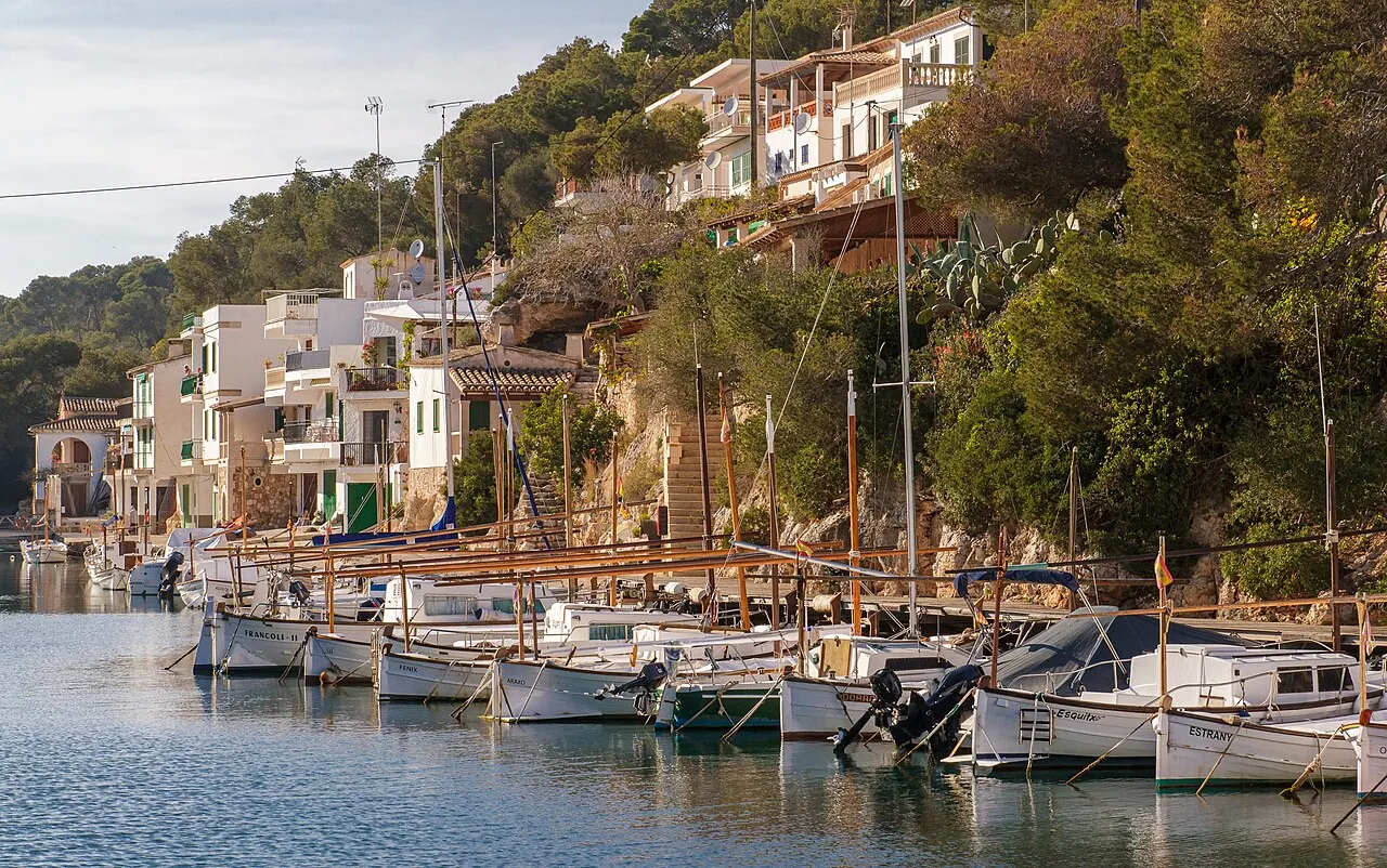 Cala Figuera port