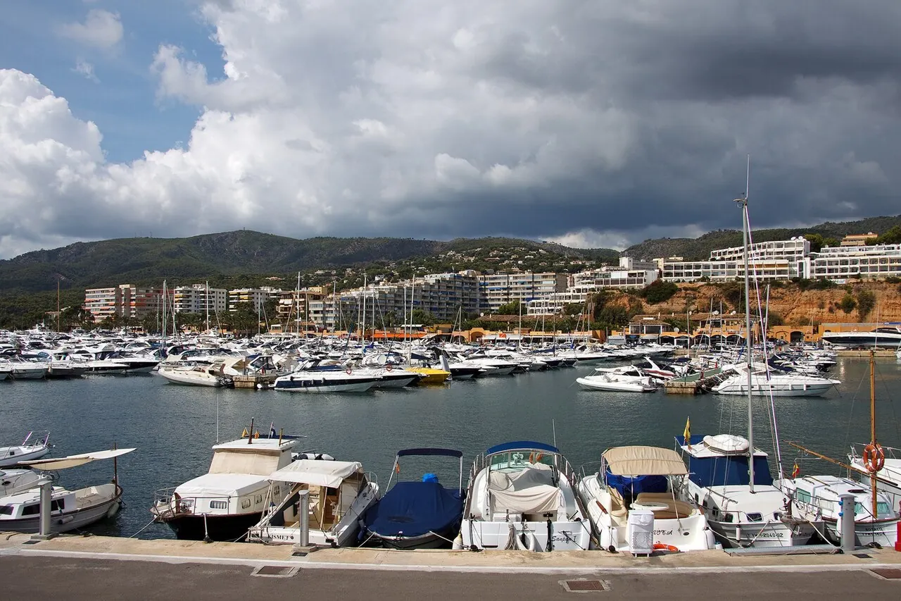 Port de Portals Nous
