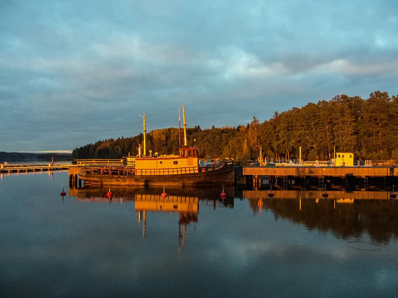 Mathildedal harbour in October