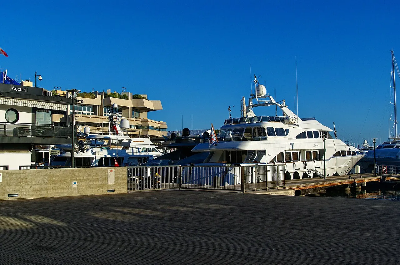 The Old Port from the Pantiero promenade
