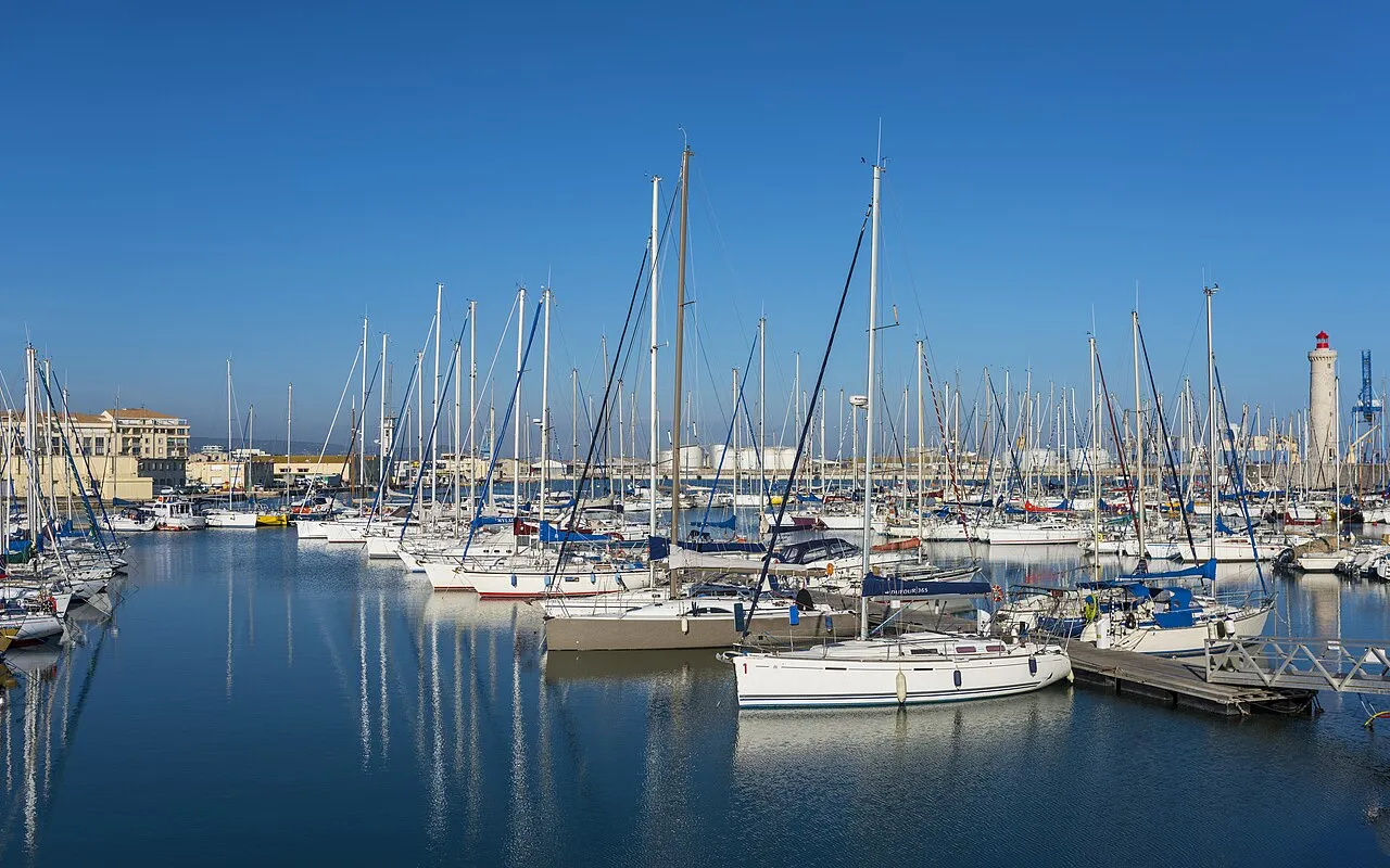 The marina by the Môle Saint-Louis