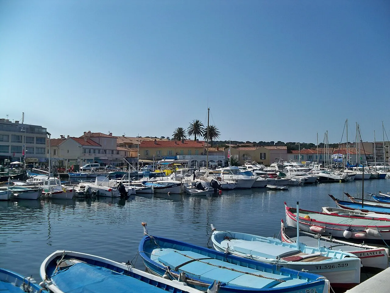 Le Brusc harbour