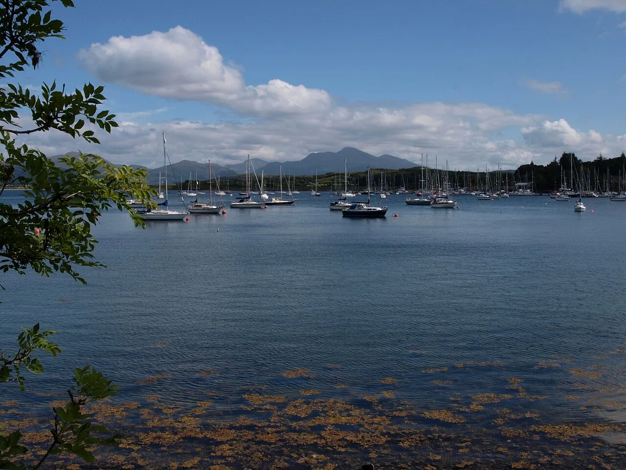 Dunstaffnage Bay and Marina