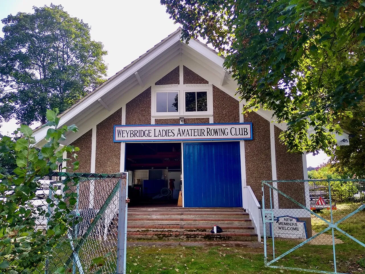 Weybridge Ladies Amateur Rowing Club