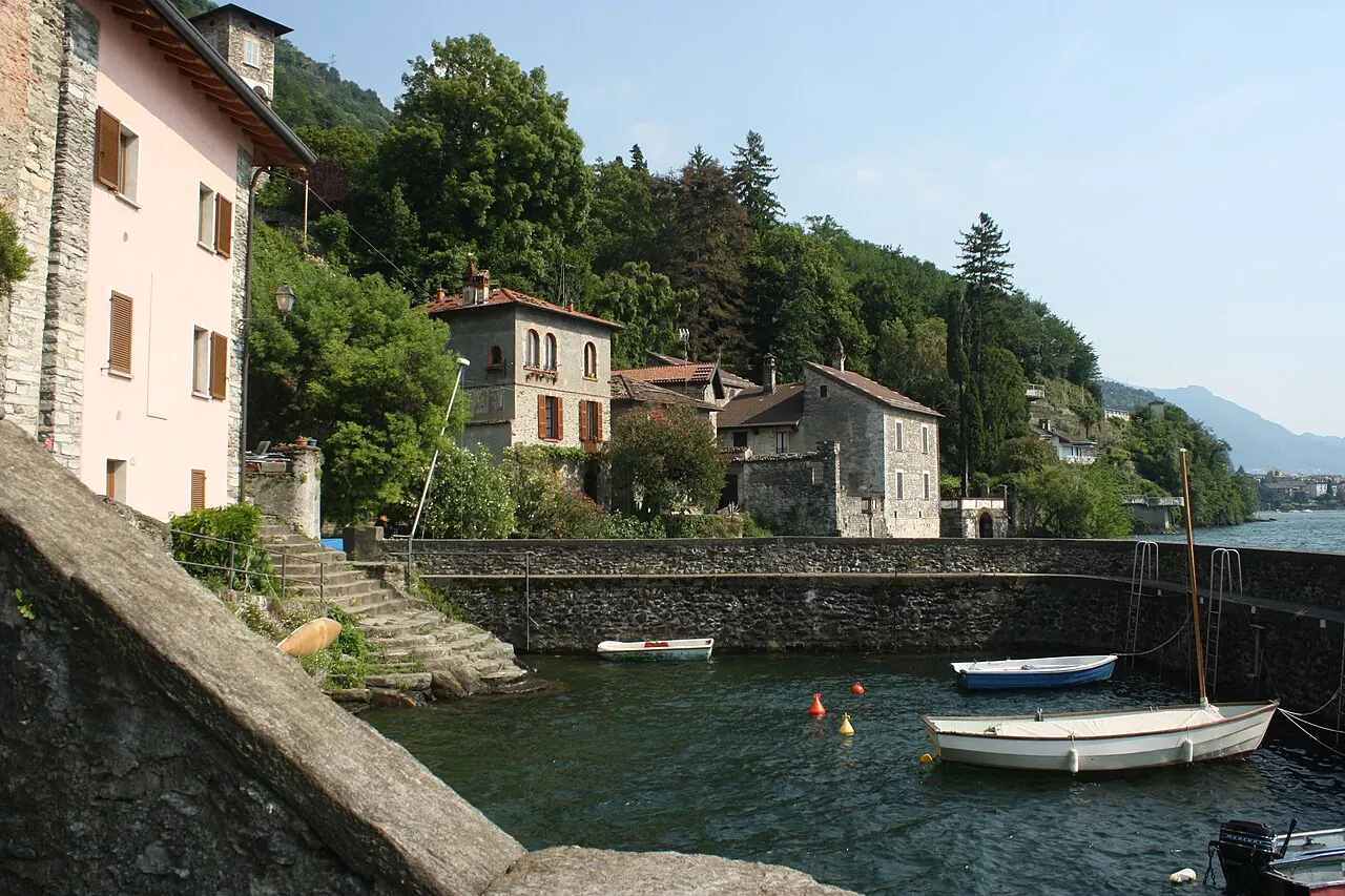 Corenno Plinio harbour