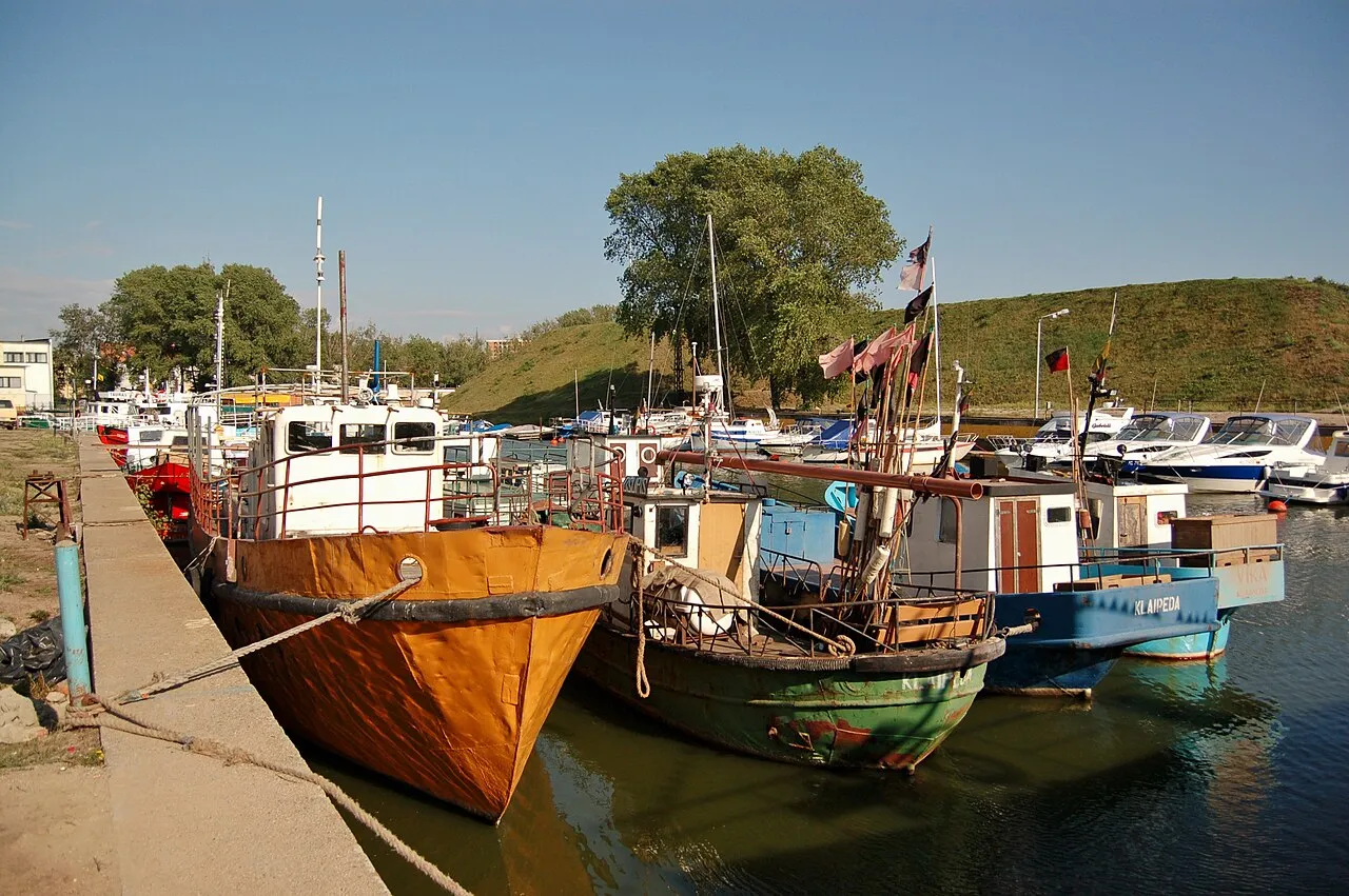 Boats in Castle Harbour (2006)