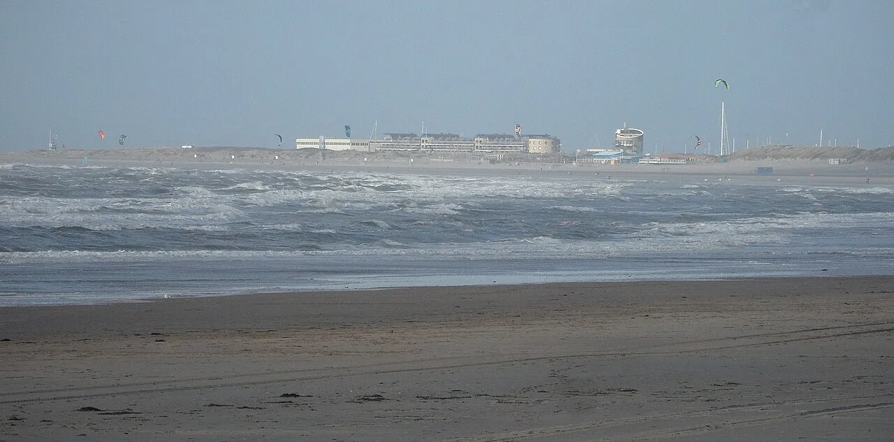 Marina Seaport IJmuiden seen from Parnassia beach (2018)