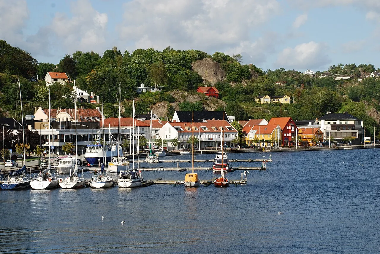 Mandal guest harbour and Bryggegata