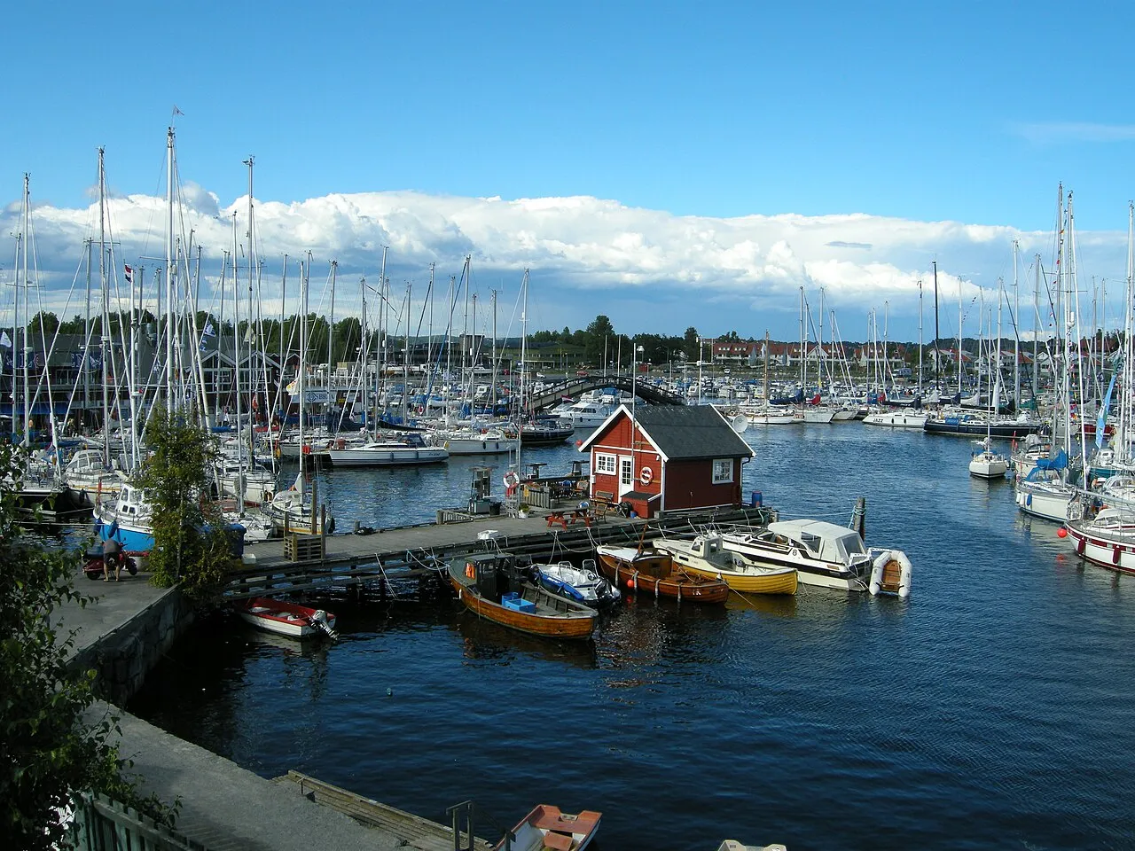Sailing yachts in Stavern harbour