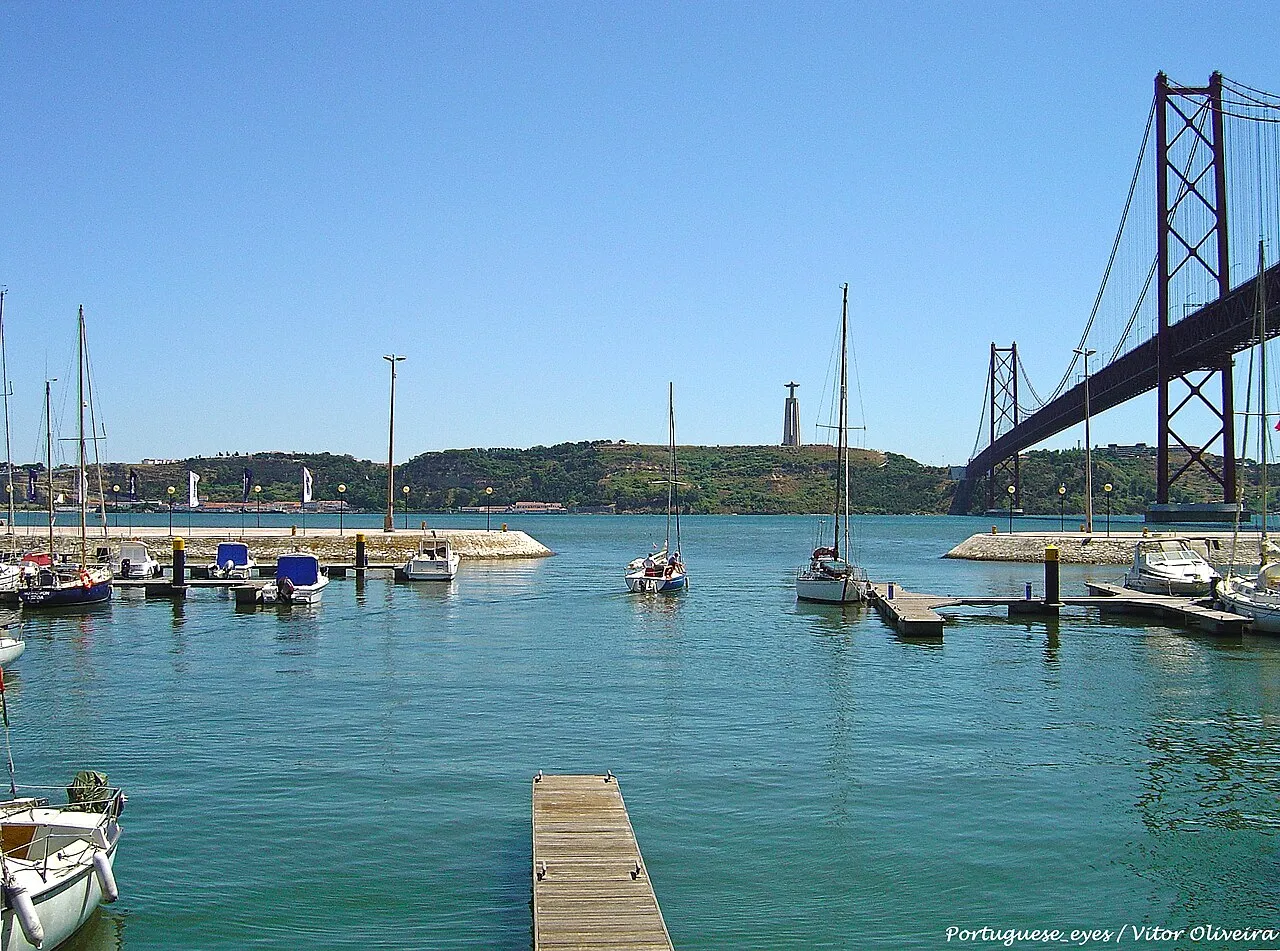 Santo Amaro Dock, Lisbon