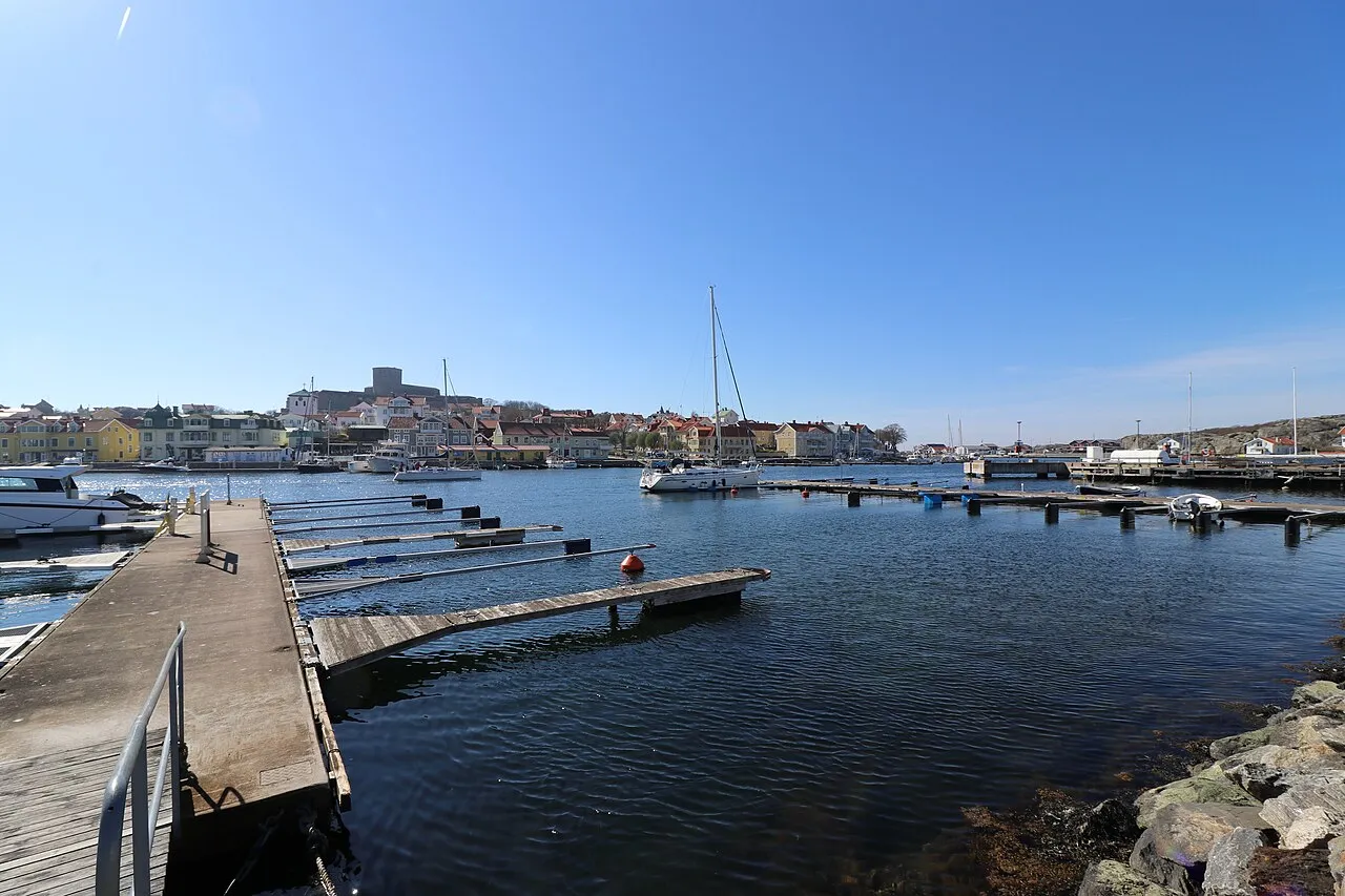 Guest pontoons and Marstrand town in April (2019)