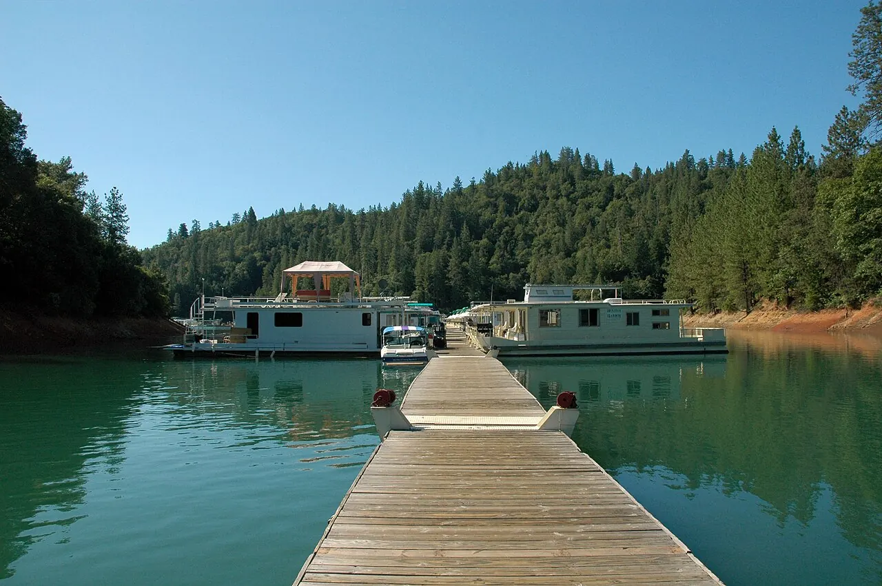 Holiday Harbor Resort