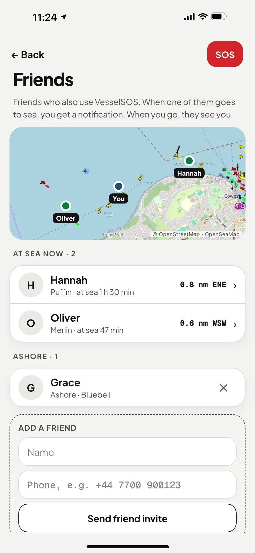 Boating friends map: two friends at sea near you with their boat, time on the water and distance, and one friend ashore · VesselSOS